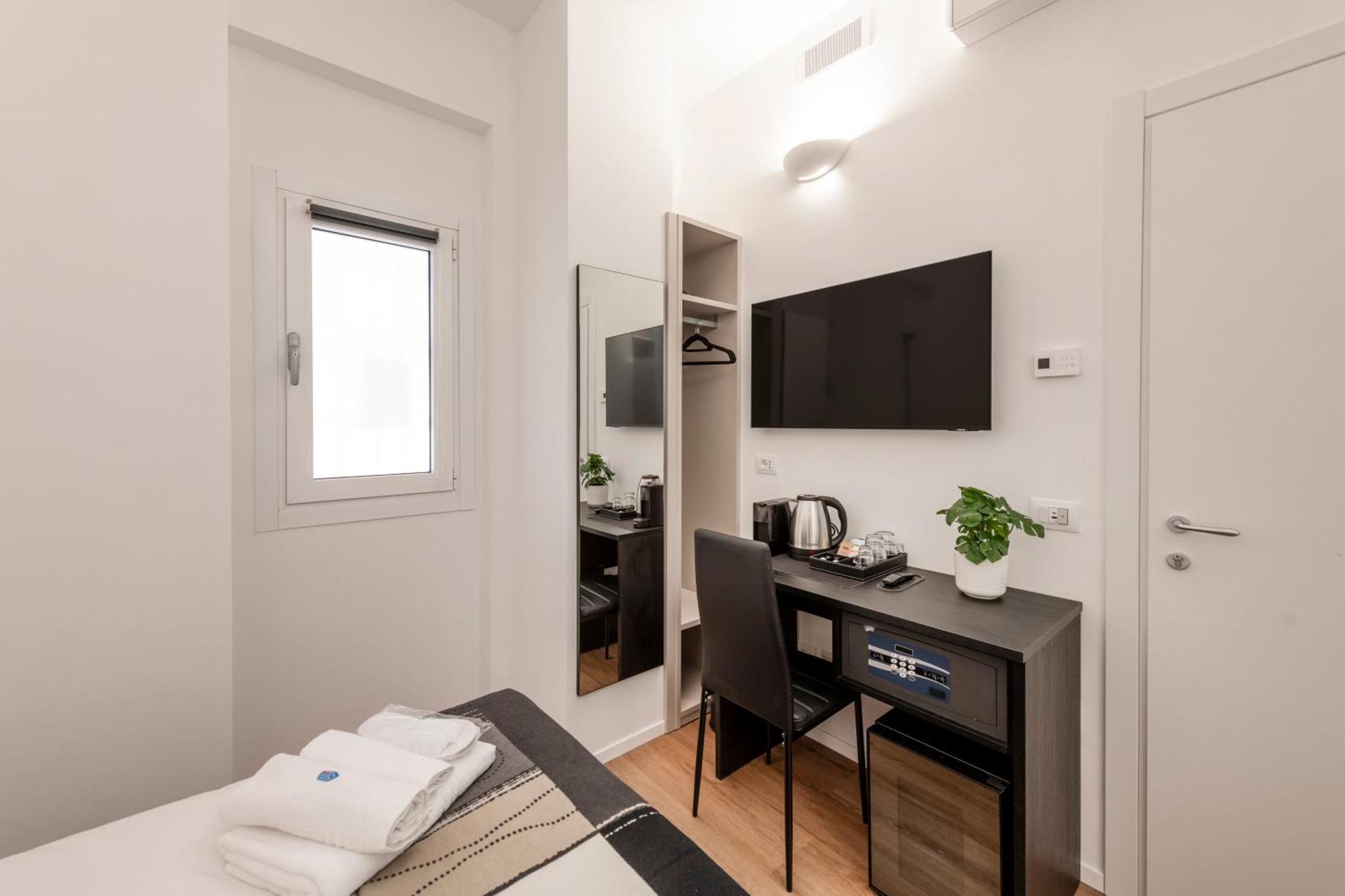 Bnbutler - Inbrera Suites - Giulianova, 1 Milano Eksteriør billede