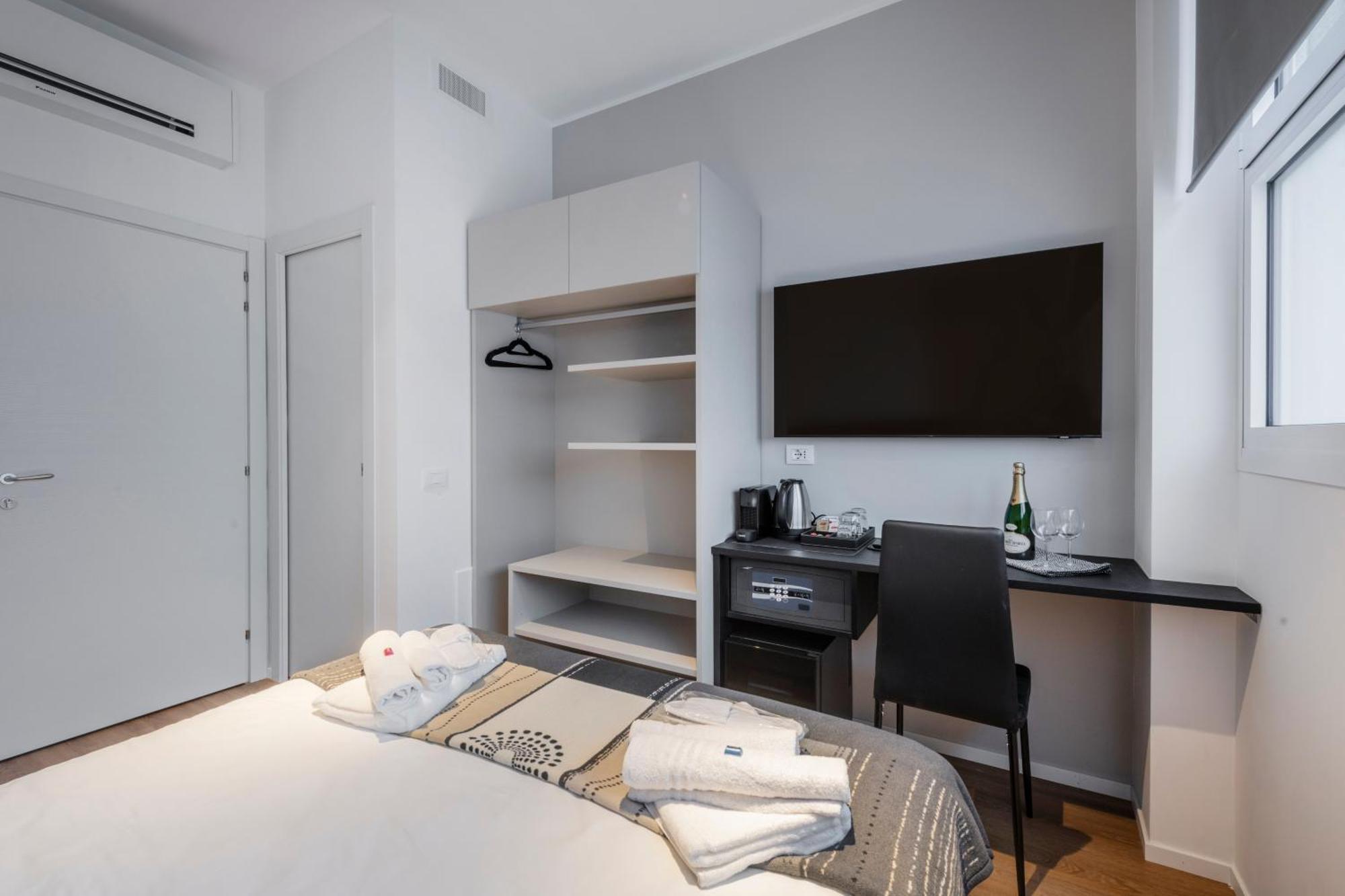 Bnbutler - Inbrera Suites - Giulianova, 1 Milano Eksteriør billede