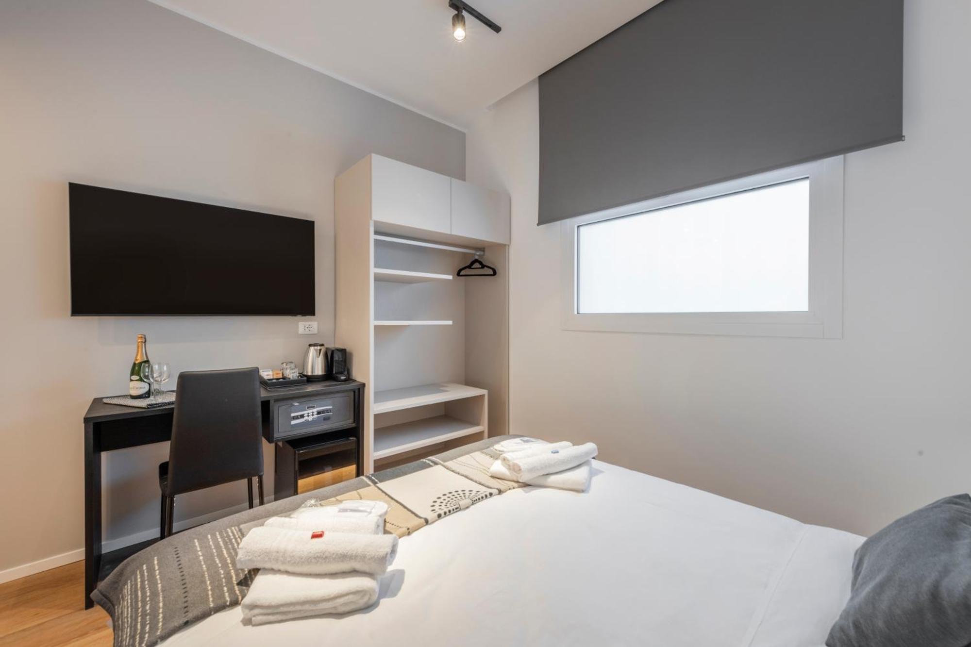 Bnbutler - Inbrera Suites - Giulianova, 1 Milano Eksteriør billede