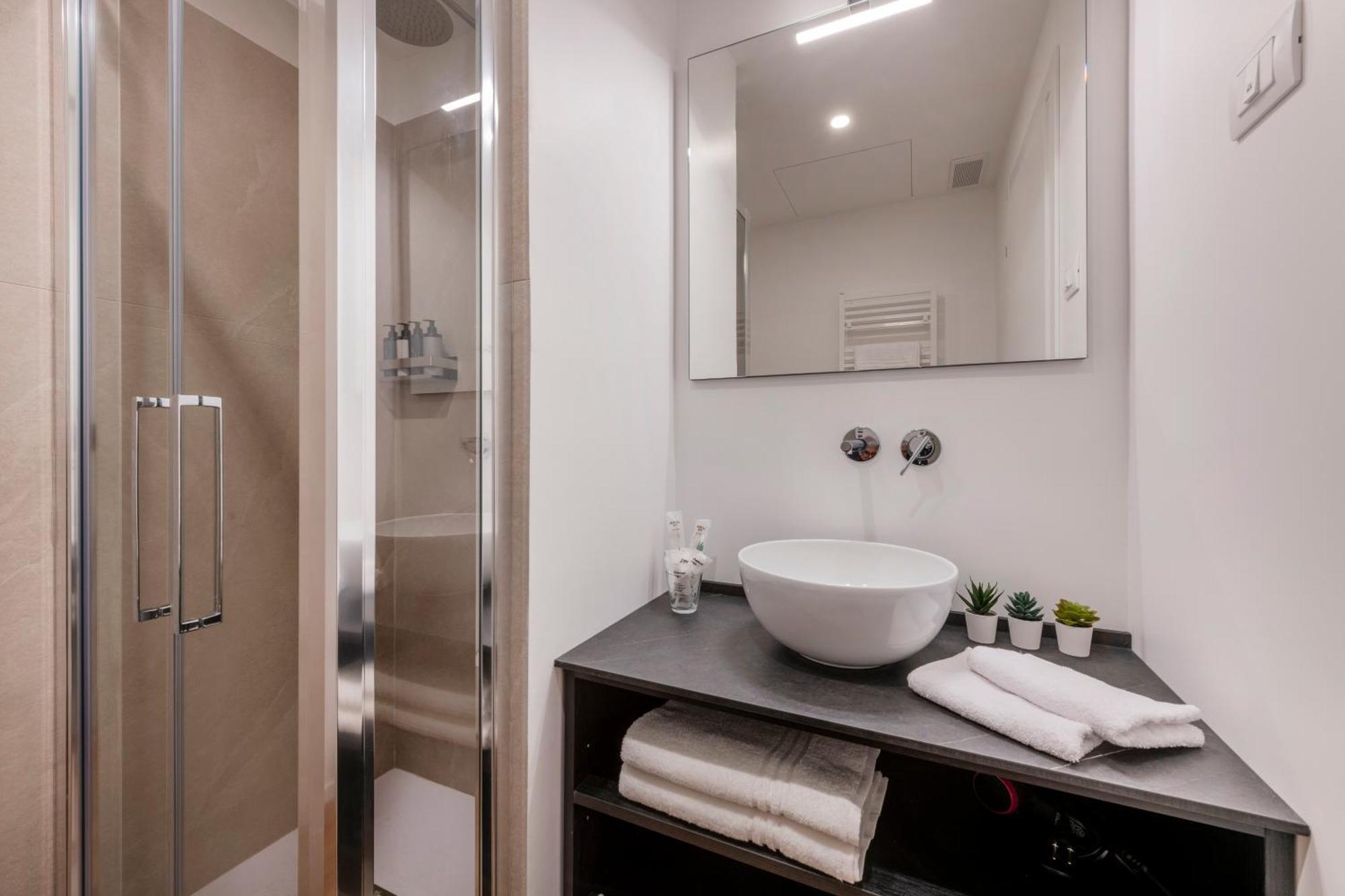 Bnbutler - Inbrera Suites - Giulianova, 1 Milano Eksteriør billede