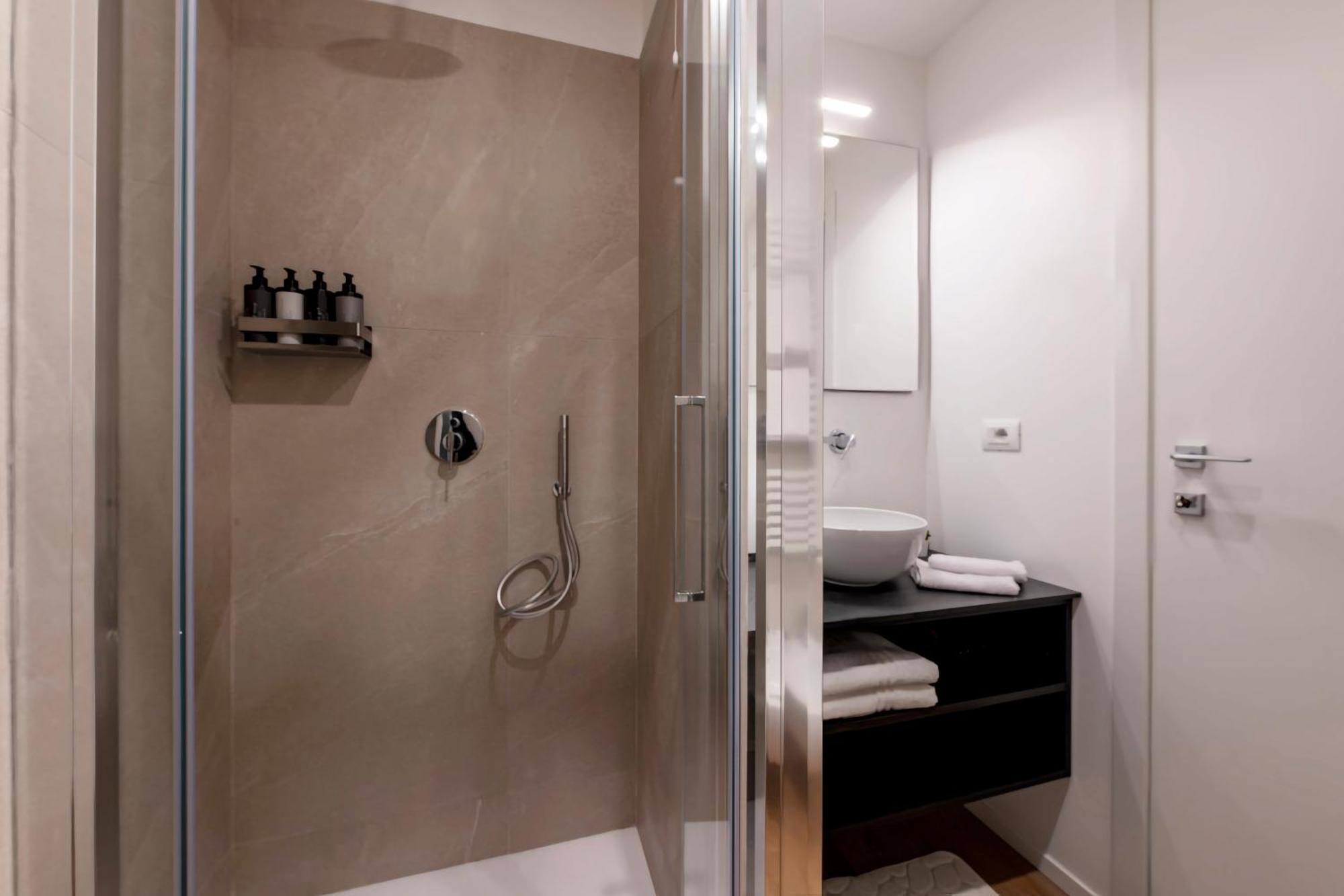 Bnbutler - Inbrera Suites - Giulianova, 1 Milano Eksteriør billede