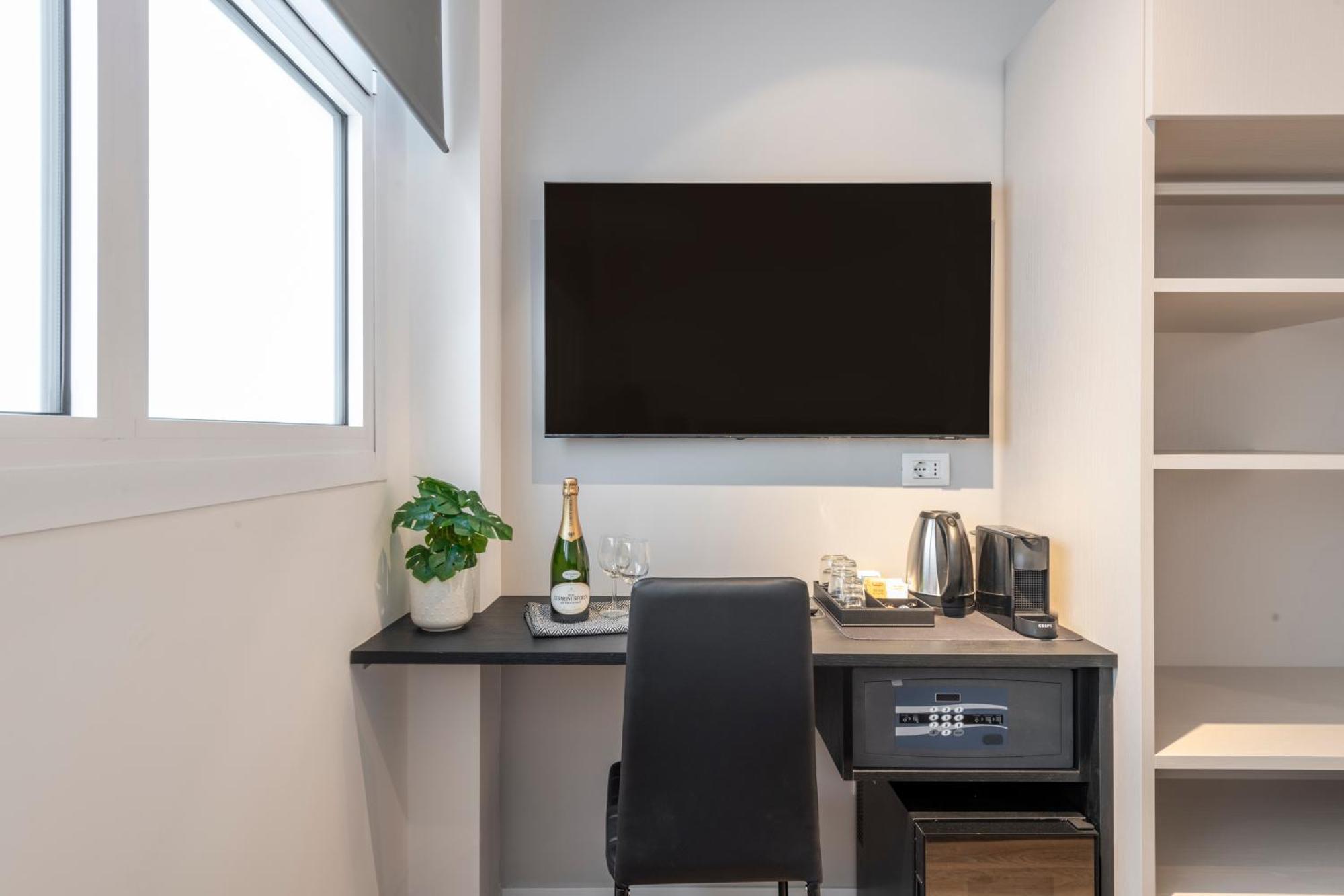 Bnbutler - Inbrera Suites - Giulianova, 1 Milano Eksteriør billede
