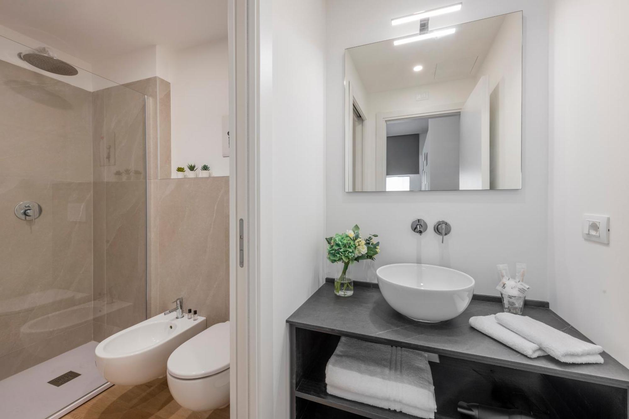 Bnbutler - Inbrera Suites - Giulianova, 1 Milano Eksteriør billede